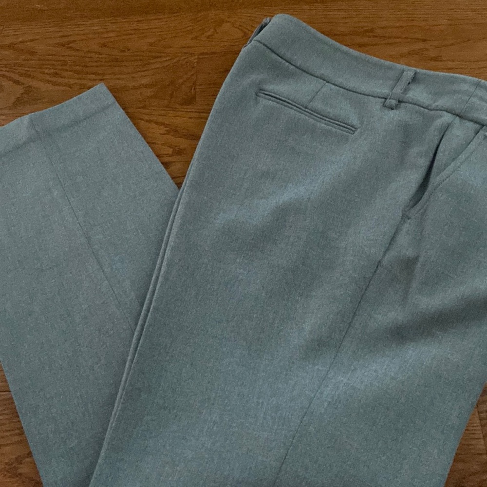 Thick, stretchy and comfy classic light gray ankle pants